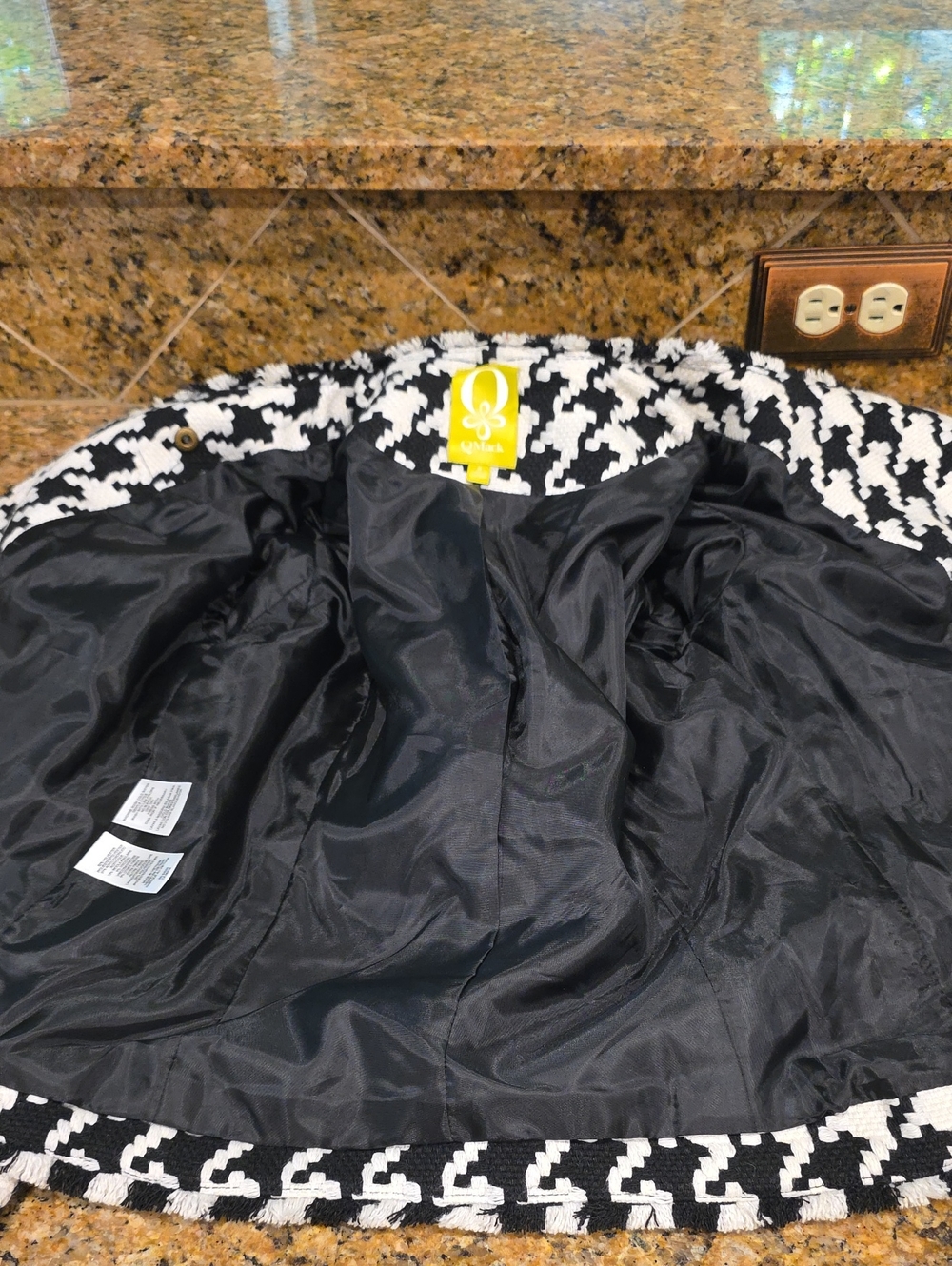 Never Worn QMack Houndstooth Jacket & Skirt Suit Set - SZ S - Picture 5 of 8